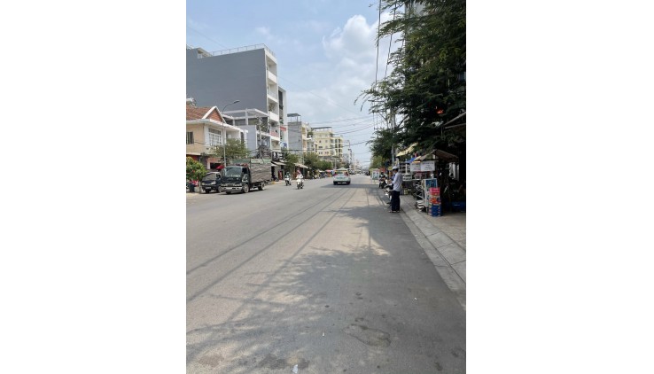 Bán nhà đang KD CAFE MẶT TIỀN KD đường Trần Quang Khải,Q.1,DT:17mx17m,KC: 2 lầu,Giá:120 tỷ